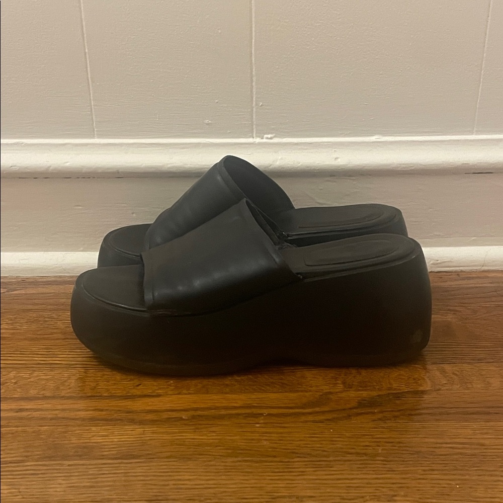 H&M Platforms